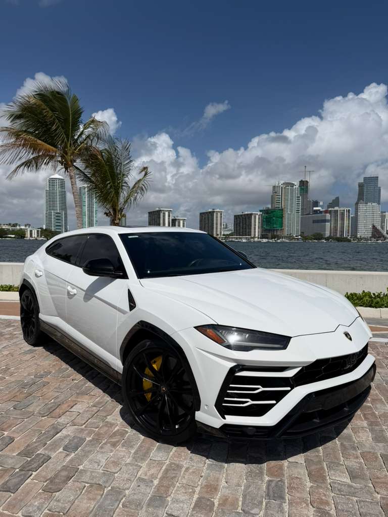 White Lamborghini Urus