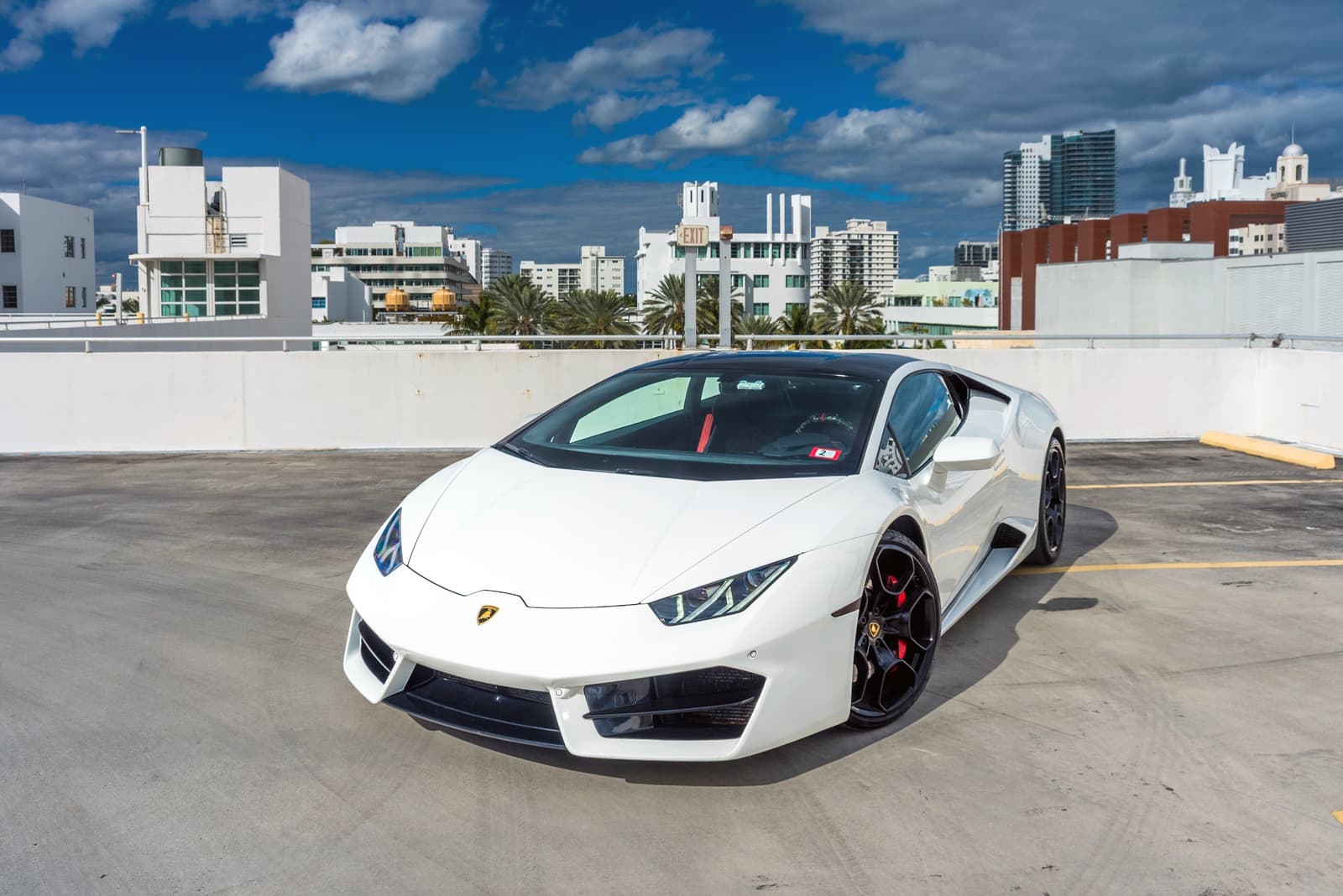 Lamborghini Huracan White