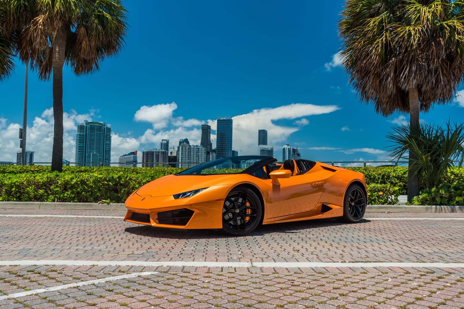 Lamborghini Huracan Spyder Orange