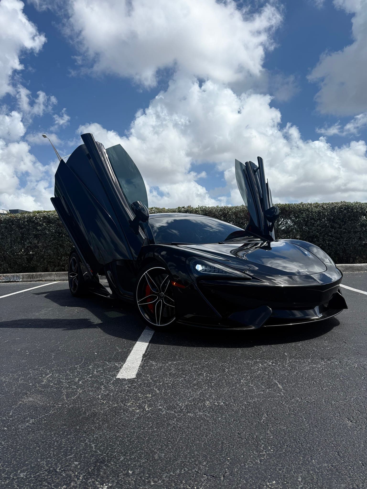 2017 McLaren 570S (Black / Red)