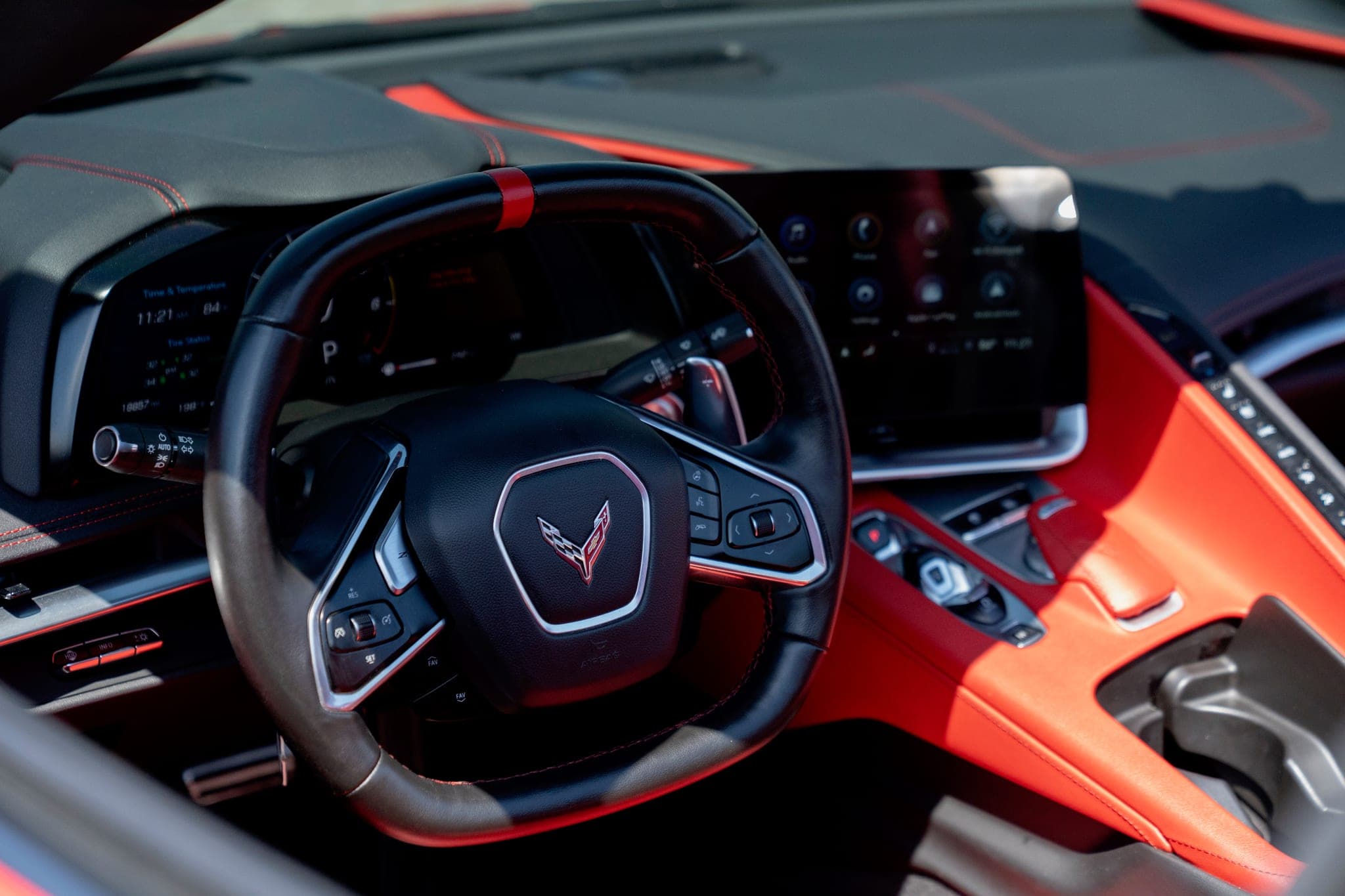2021 Chevrolet Corvette C8 Convertible (Midnight Purple)