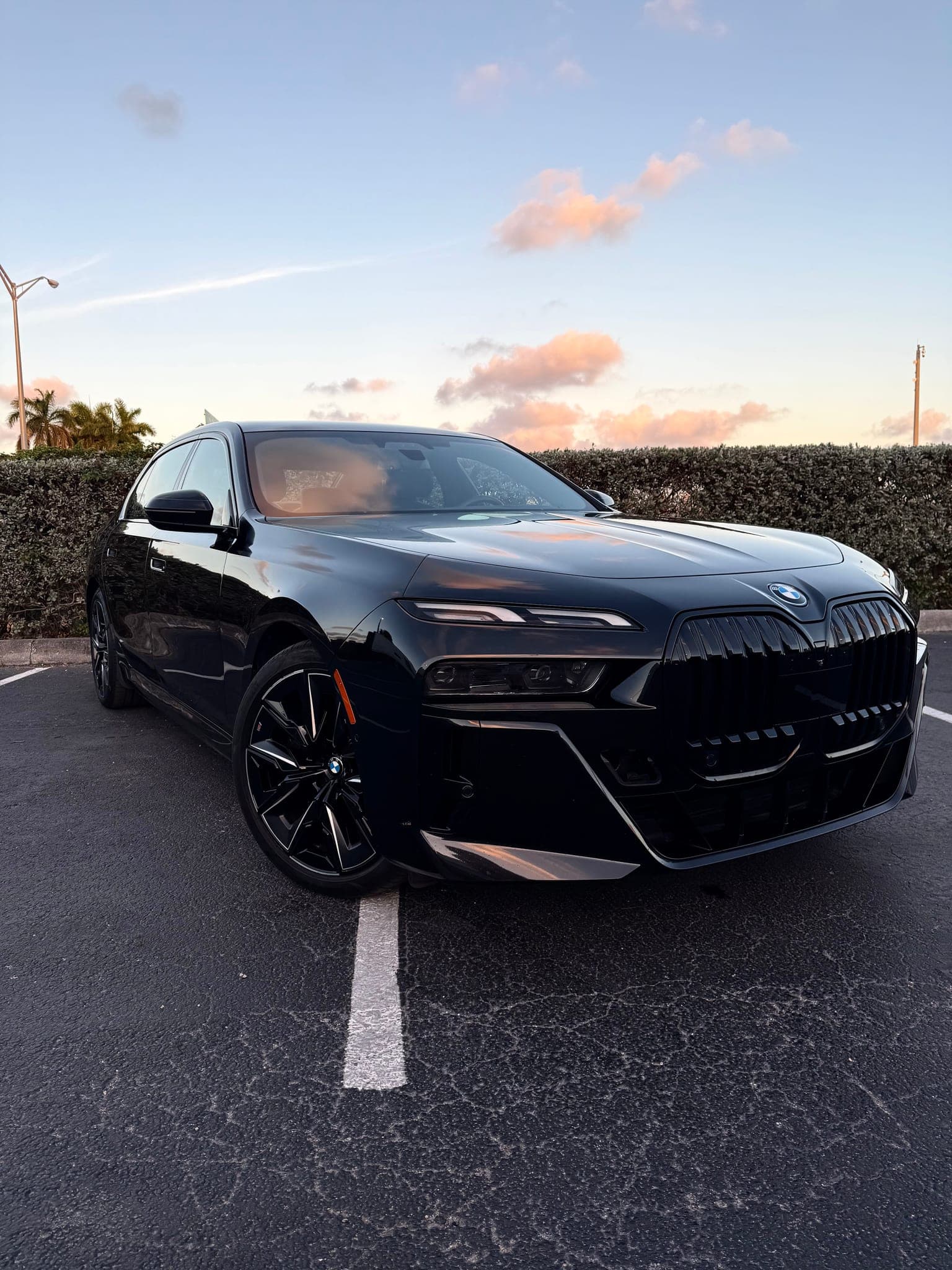 2022 BMW i7 M60 (Black on Black)