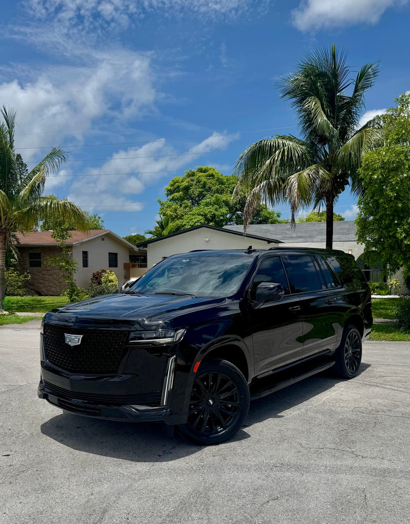 2022 Cadillac Escalade ESV (Starlight)