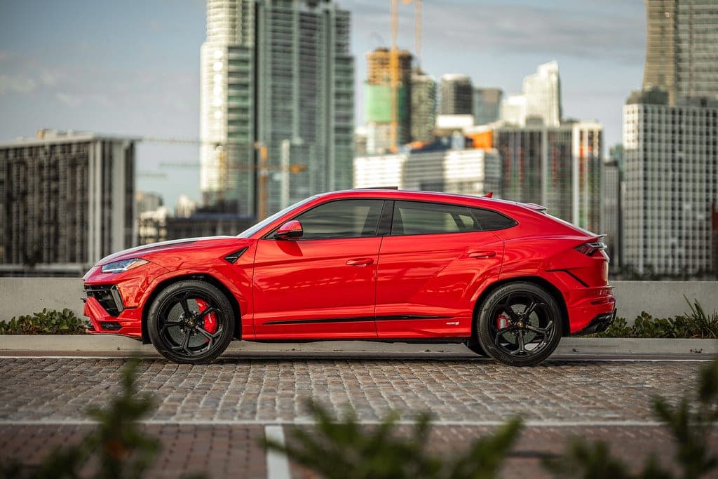 2024 Lamborghini Urus S (Rosso Two-Tone)