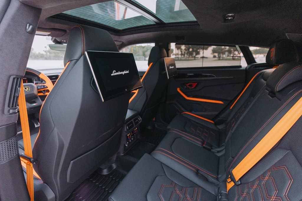 2026 Lamborghini Urus SE (Arancio)